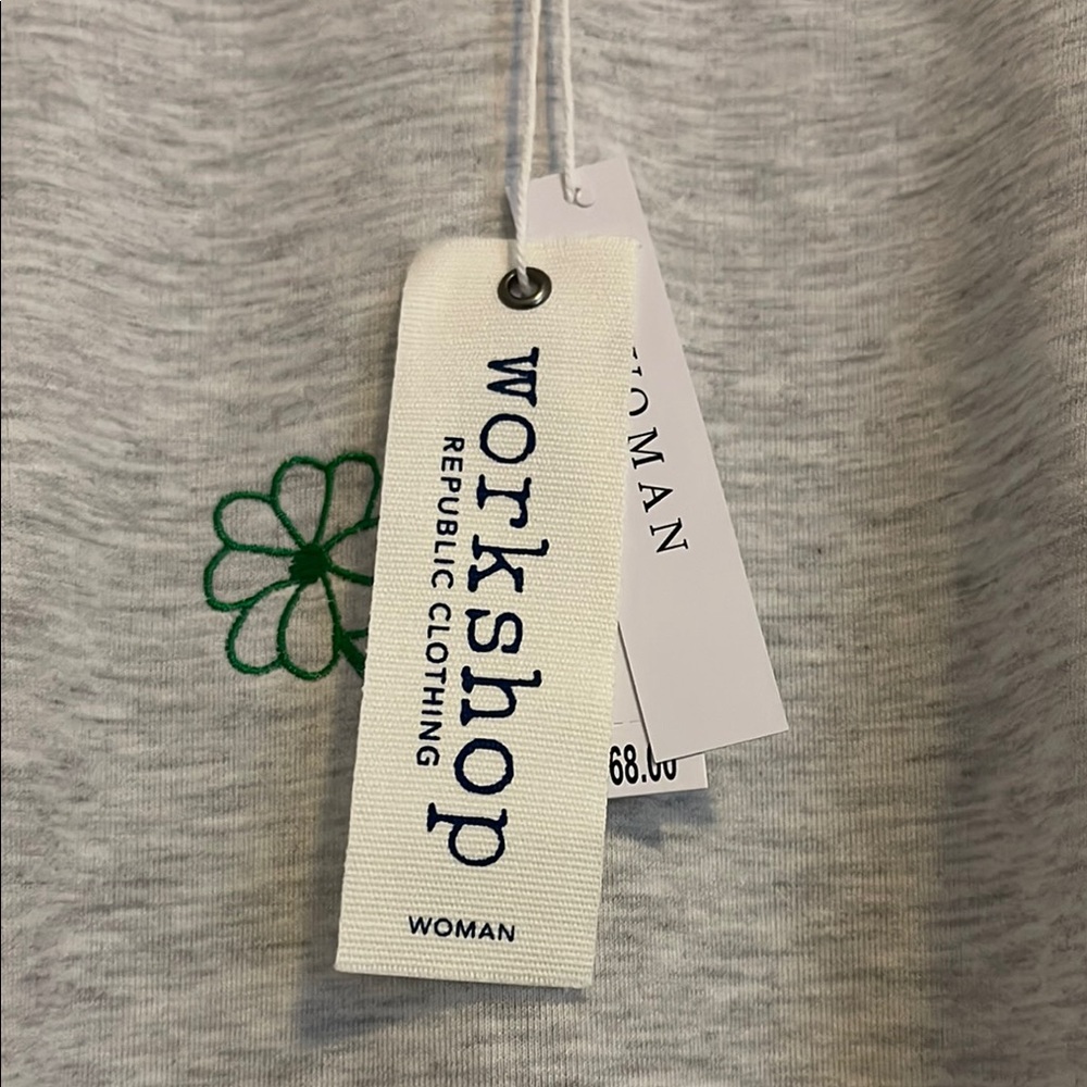 Workshop Republic Clothing Lightweight Embroidered Gray Top NWT - Picture 5 of 13
